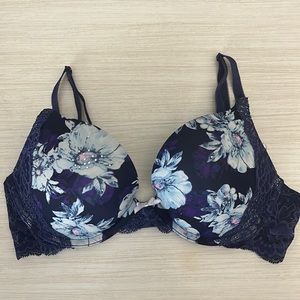 Vs purple floral push up bra size 34C. Brand new